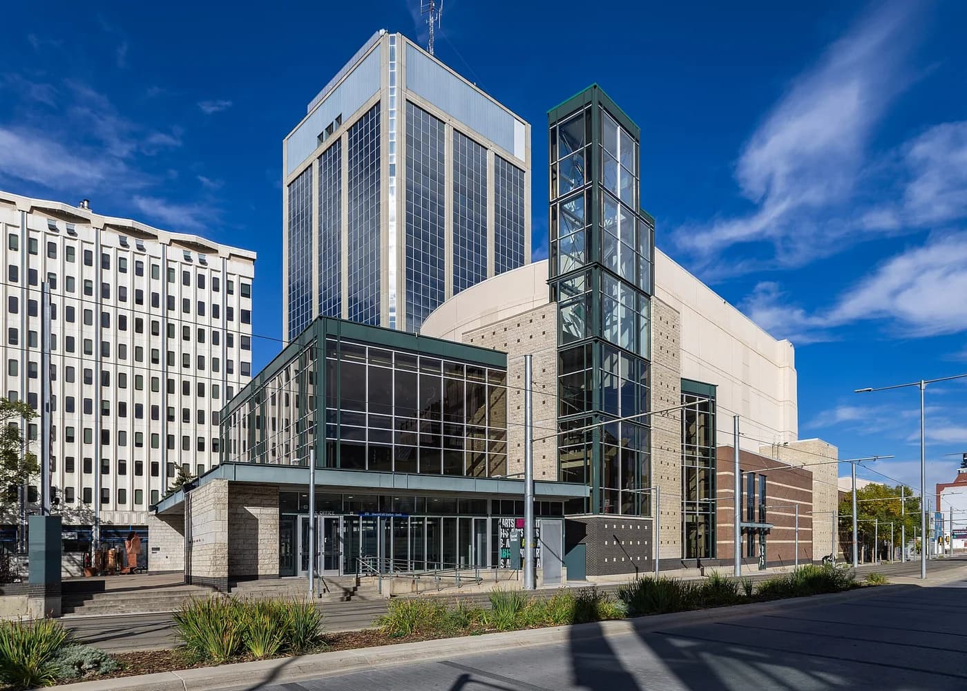 공연장: Francis Winspear Centre, Edmonton