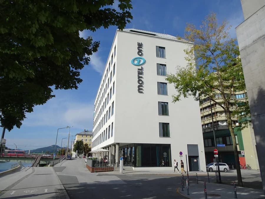Motel One Salzburg-Mirabell
