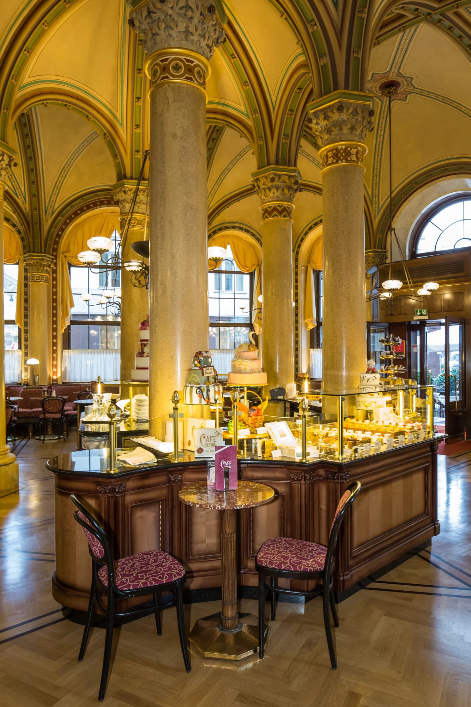 Café Central Wien Tortenvitrine